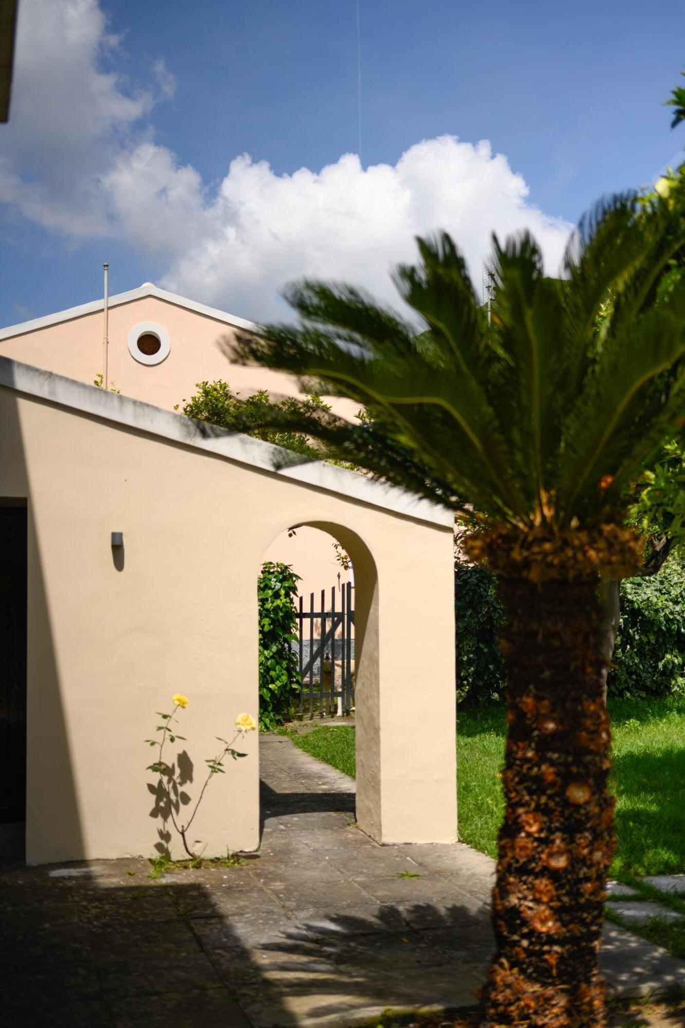 Orange Grove Suites Benitses  Exterior foto